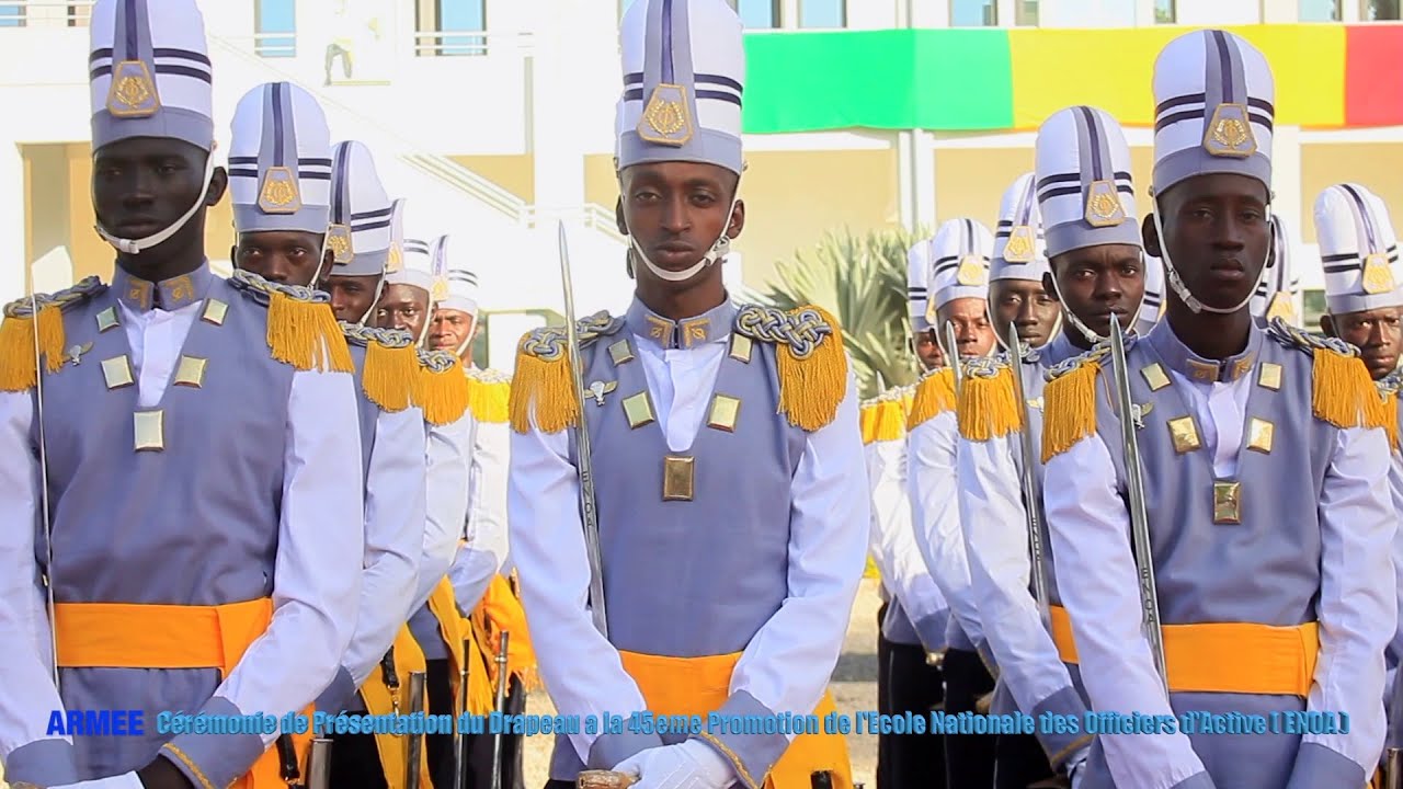 Thiès - Cérémonie de présentation du drapeau à la 45 èm  promotion de l'ENOA