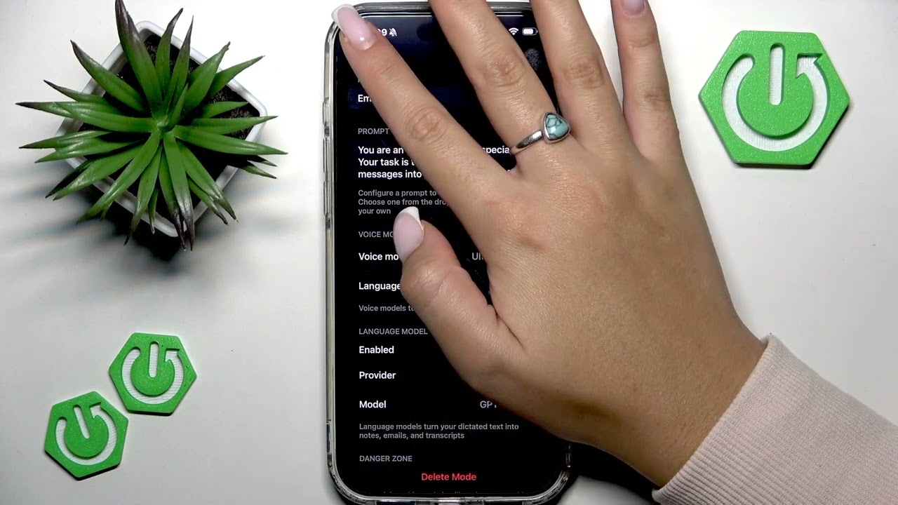 Best AI Note-Taking App for iPhone 17? Superwhisper Review