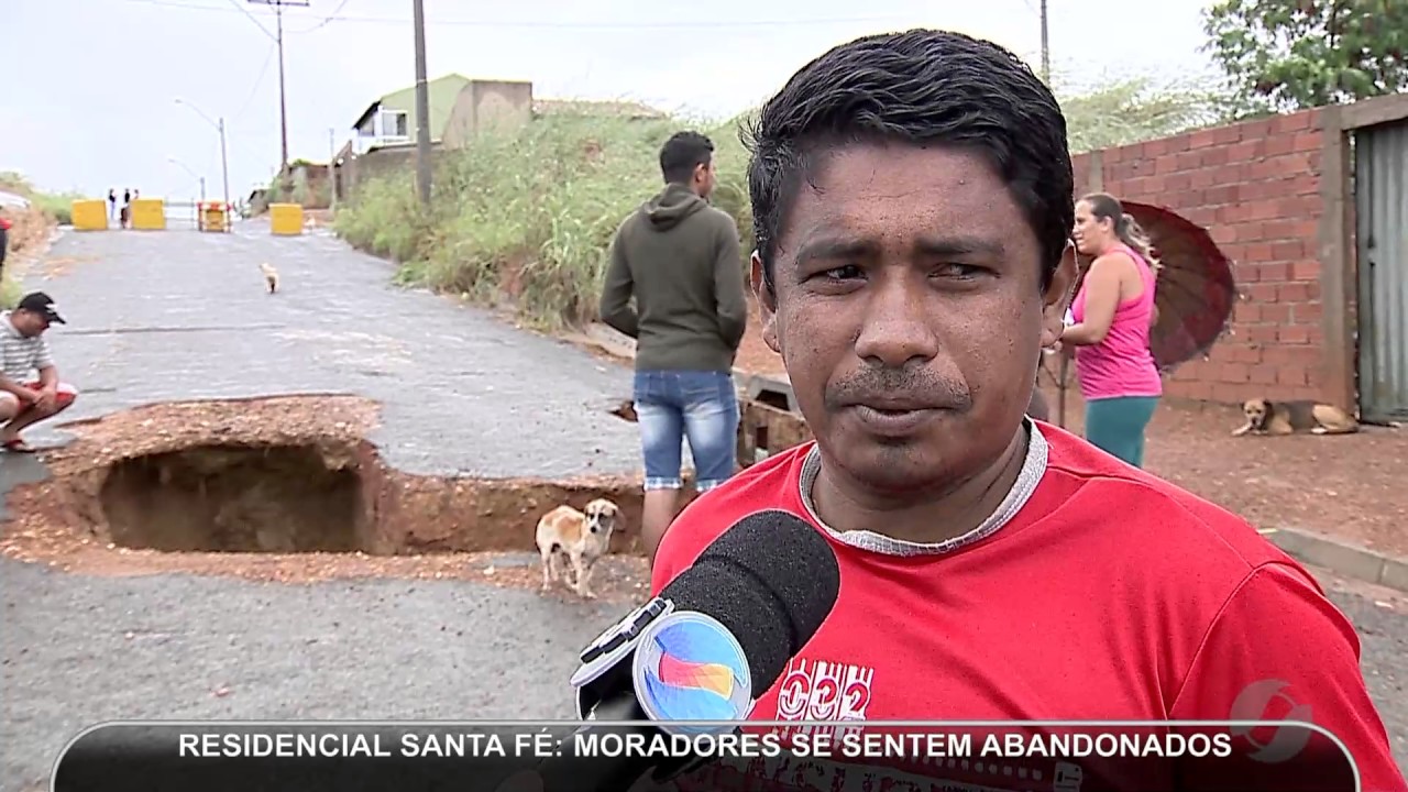 JMD (22/04/17) - Moradores do Residencial Santa Fé reclamam do mato alto I, em Goiânia