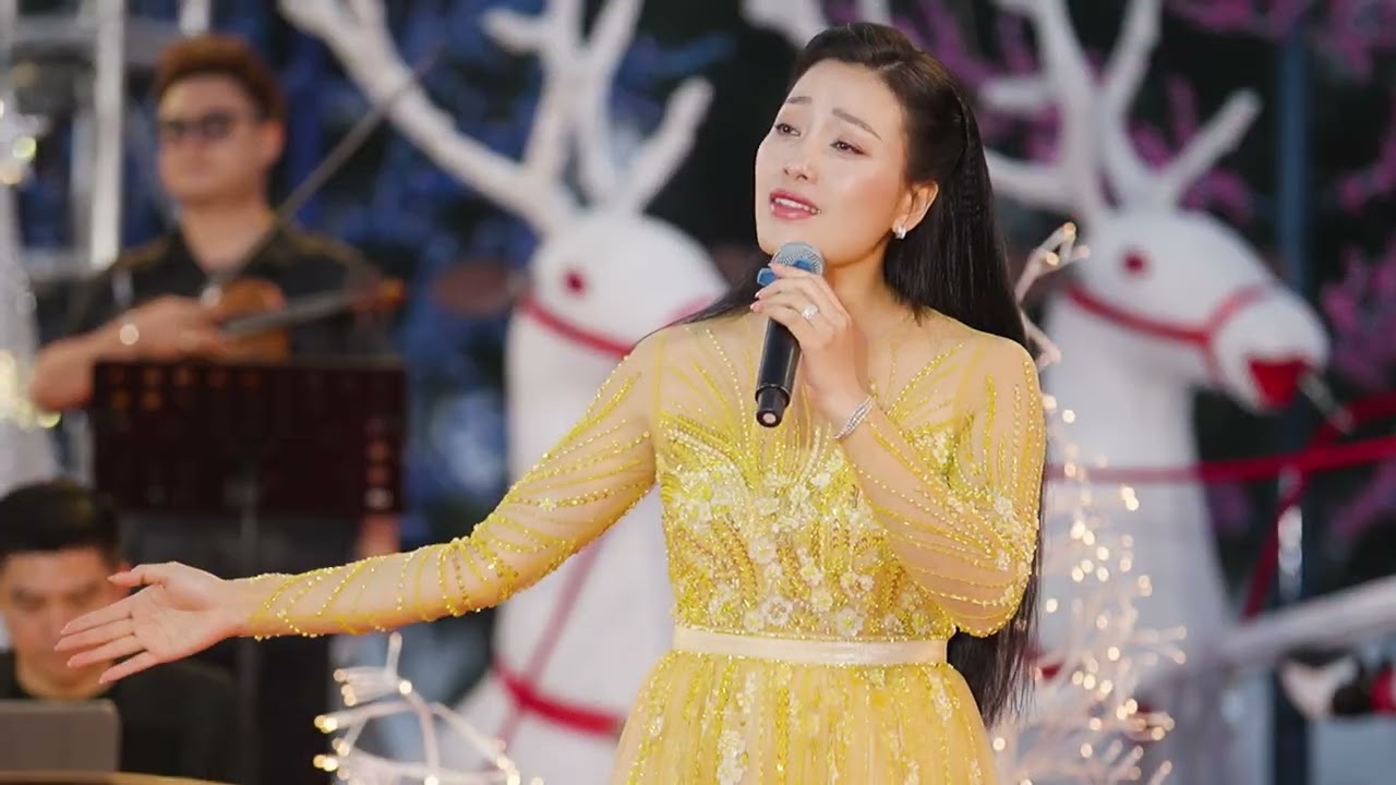 Ngược Nắng - Huyền Trang (Trăng Trà Cổ Live Session)