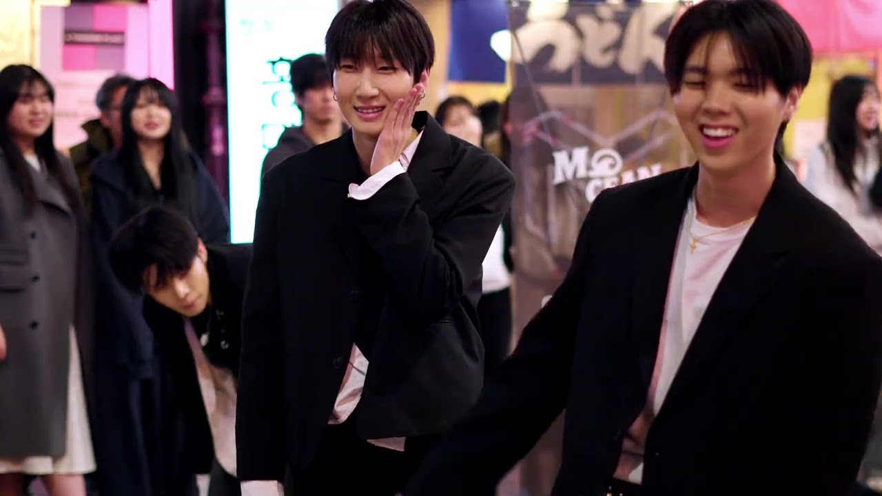 [ 으르렁 (Growl) ] 댄스팀 모션 _ 홍대 댄스 버스킹  _ 26-02-25