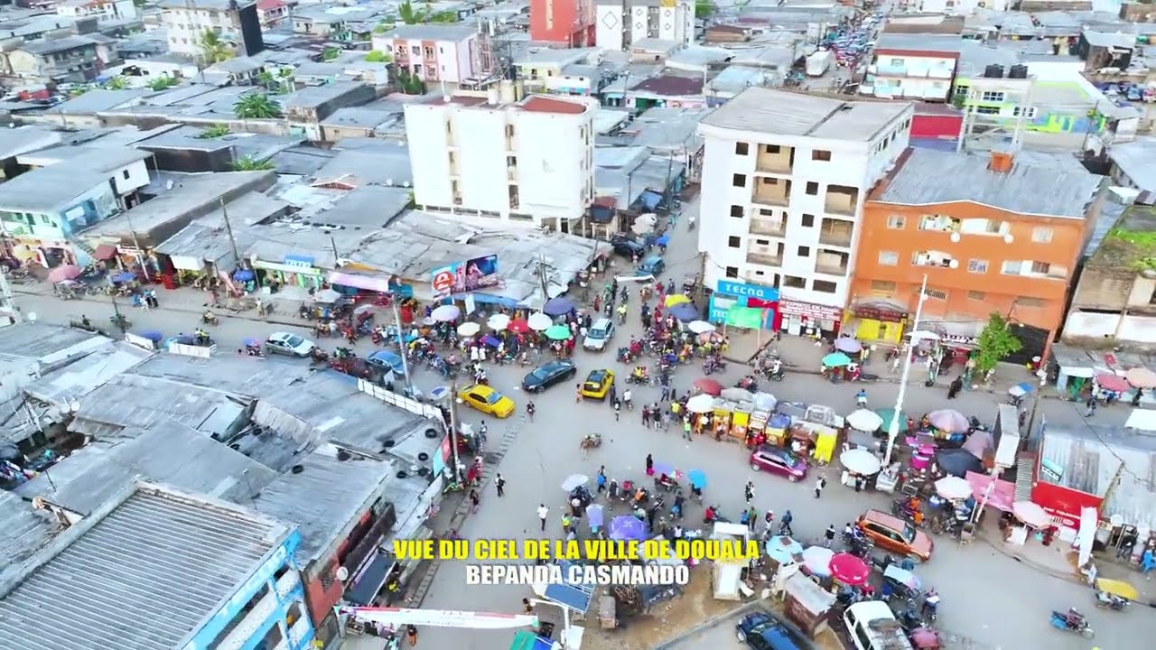 CAMEROUN VUE DU CIEL DE LA VILLE DE DOUALA BEPANDA CASMANDO