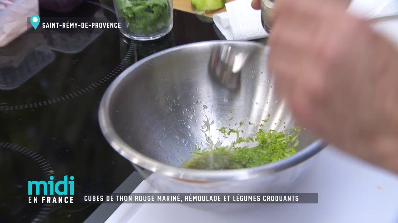 Cubes de thon mariné, rémoulade et légumes croquants
