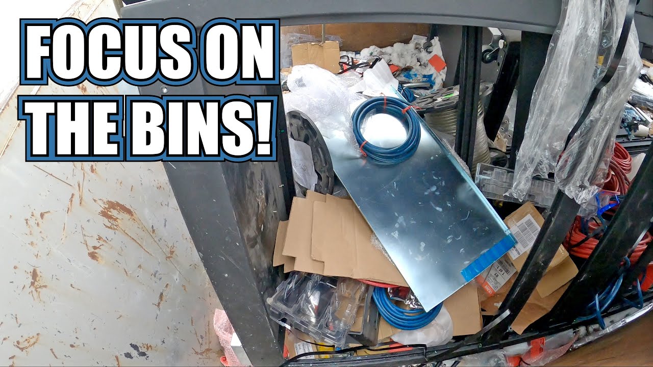 Dumpster Diving - Beautiful Bins Today!