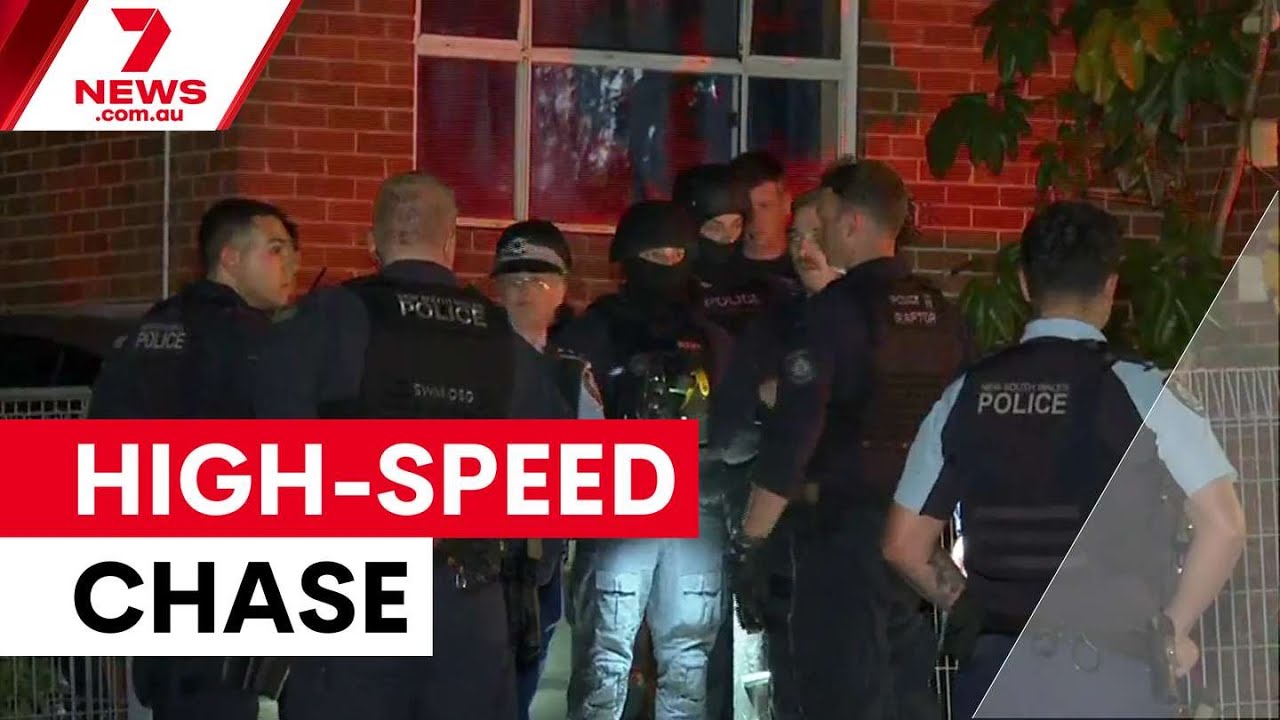 Wild police chase ends in Greenacre crash | 7NEWS