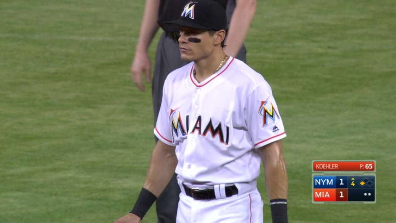 NYM@MIA: Marlins turn a double play in the 4th inning