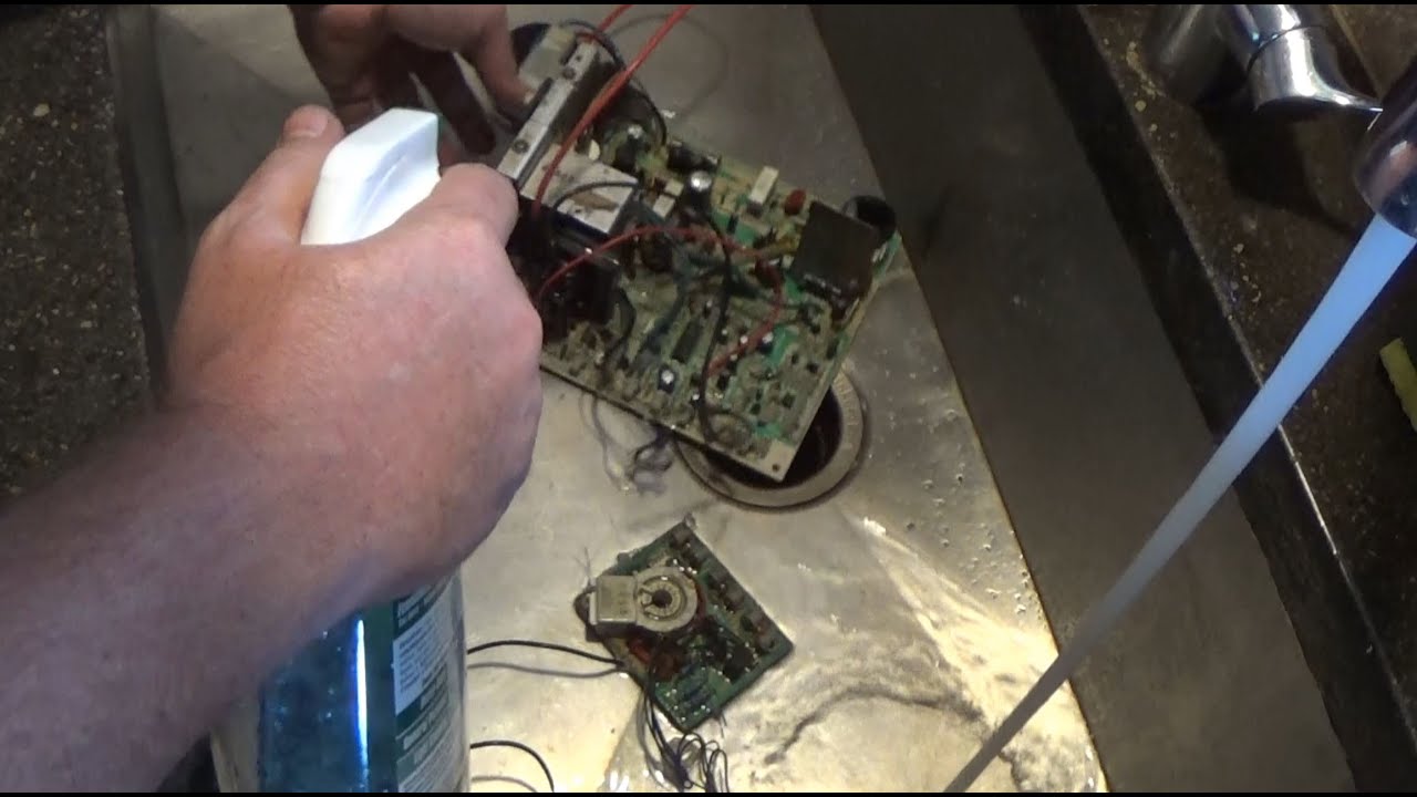 Arcade Monitor Chassis Repair - How To Clean The Chassis