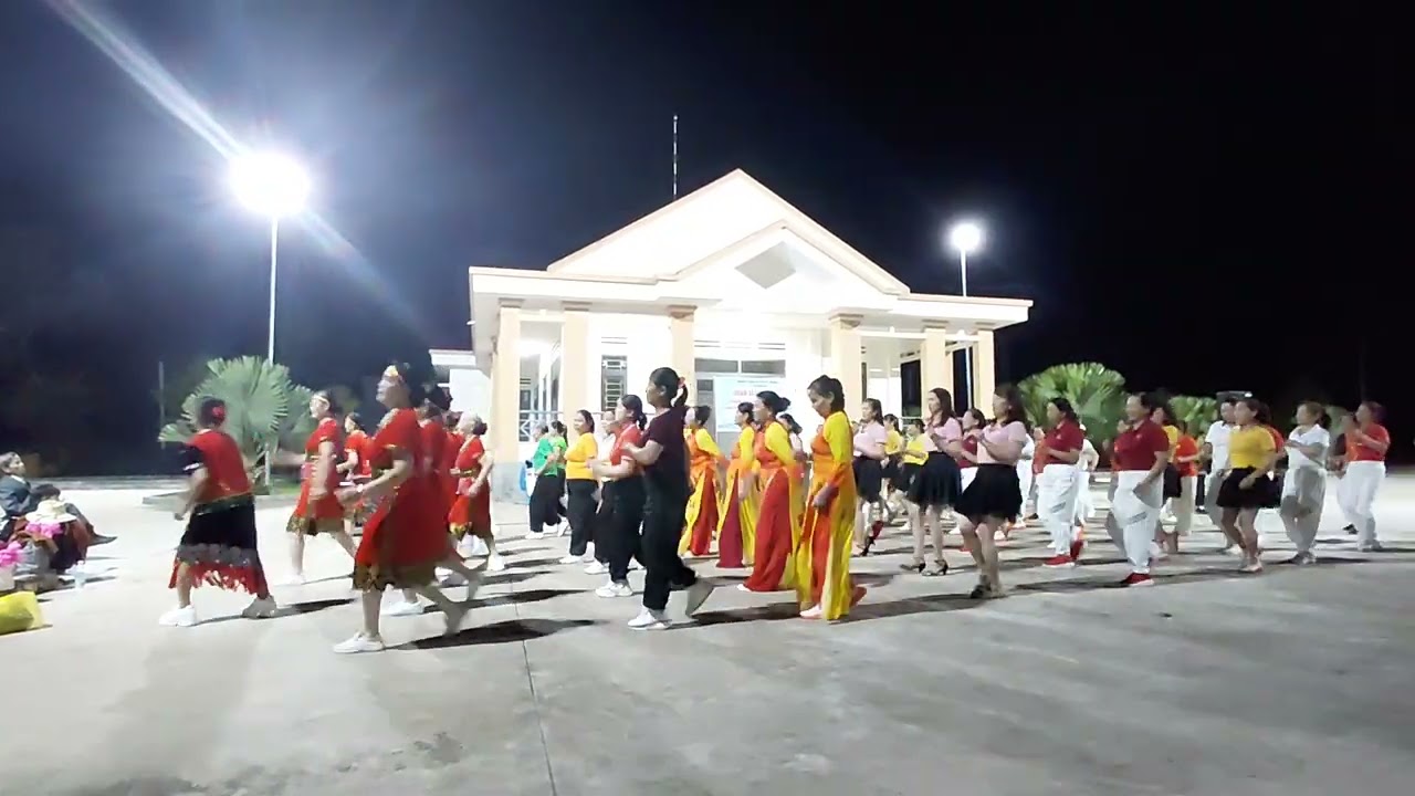XUÂN ĐÃ ĐẾN BÊN EM/ DÂN vũ 