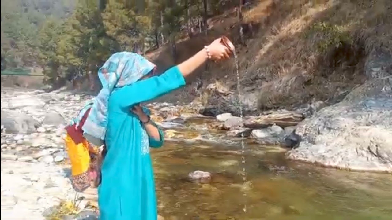 महाशिवरात्रि पर्व पर आज मैं गई अपने गांव के मंदिर में केसा हुआ मेला 🤔इतनी कम भीड़ इस बार..?😱 #vlogs 
