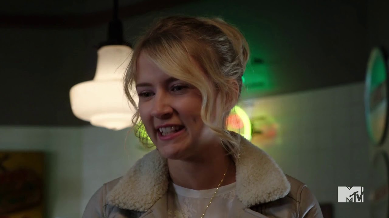 LF0094 : Eliza Bennett