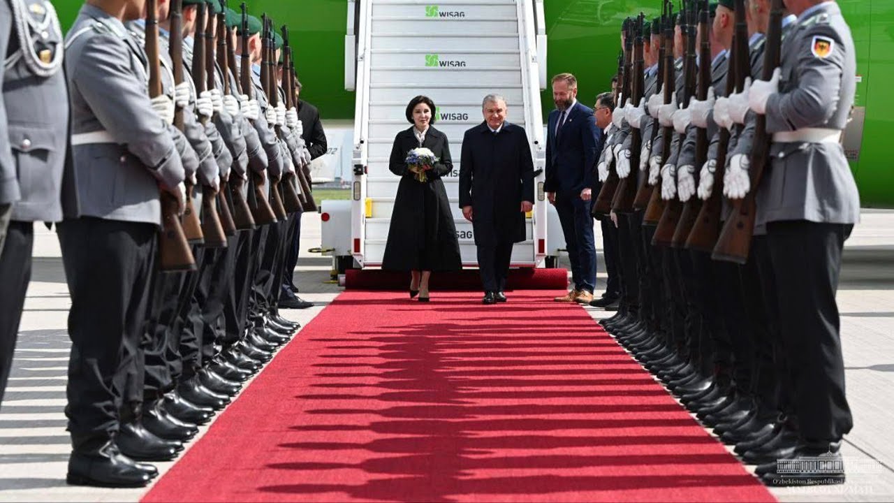 Шавкат Мирзиёев рафиқаси билан бирга ташриф билан Берлинга келди