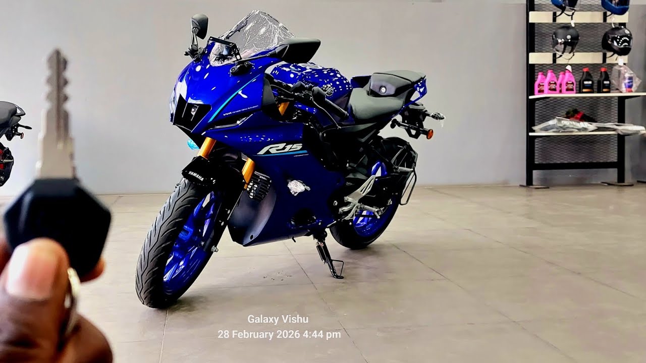 All New Yamaha R15 v4 Racing blue 💙 Detail Review in Hindi Me 