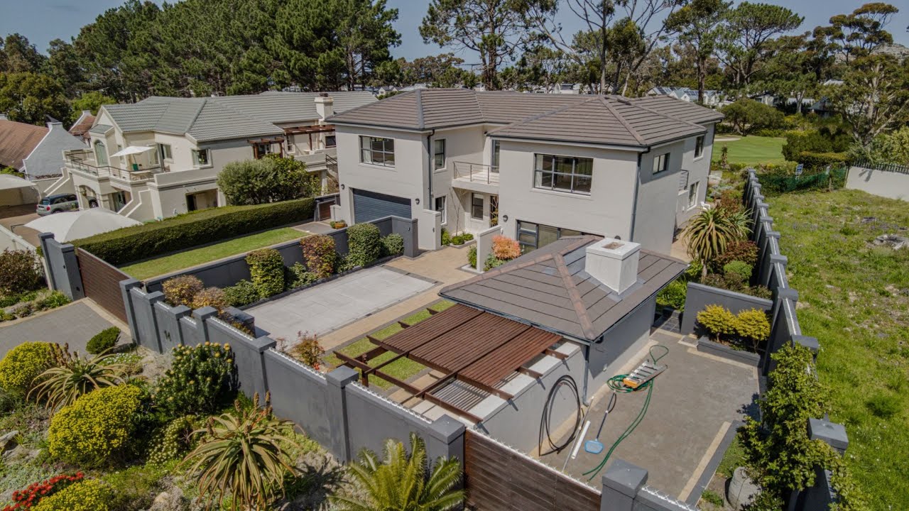 4 bedroom house for sale in Hermanus Heights | Pam Golding Properties