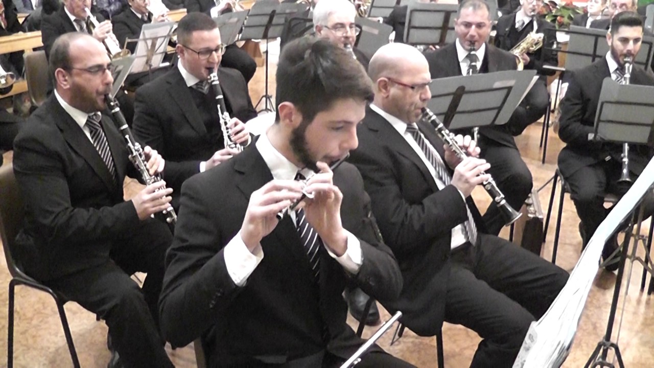 ASS. F.SCO TRANI  MONTEMESOLA CONCERTO DI NATALE  2016 DIR. M° KRANTIA