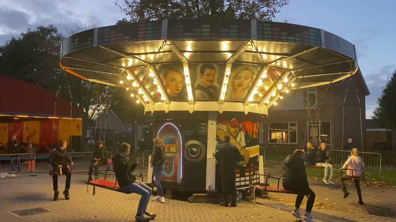 Zweefmolen - M. Veen 2021