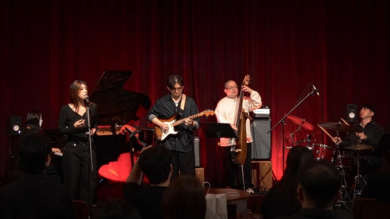 Shin Wonjun - A Light casts through the Grey (Live)