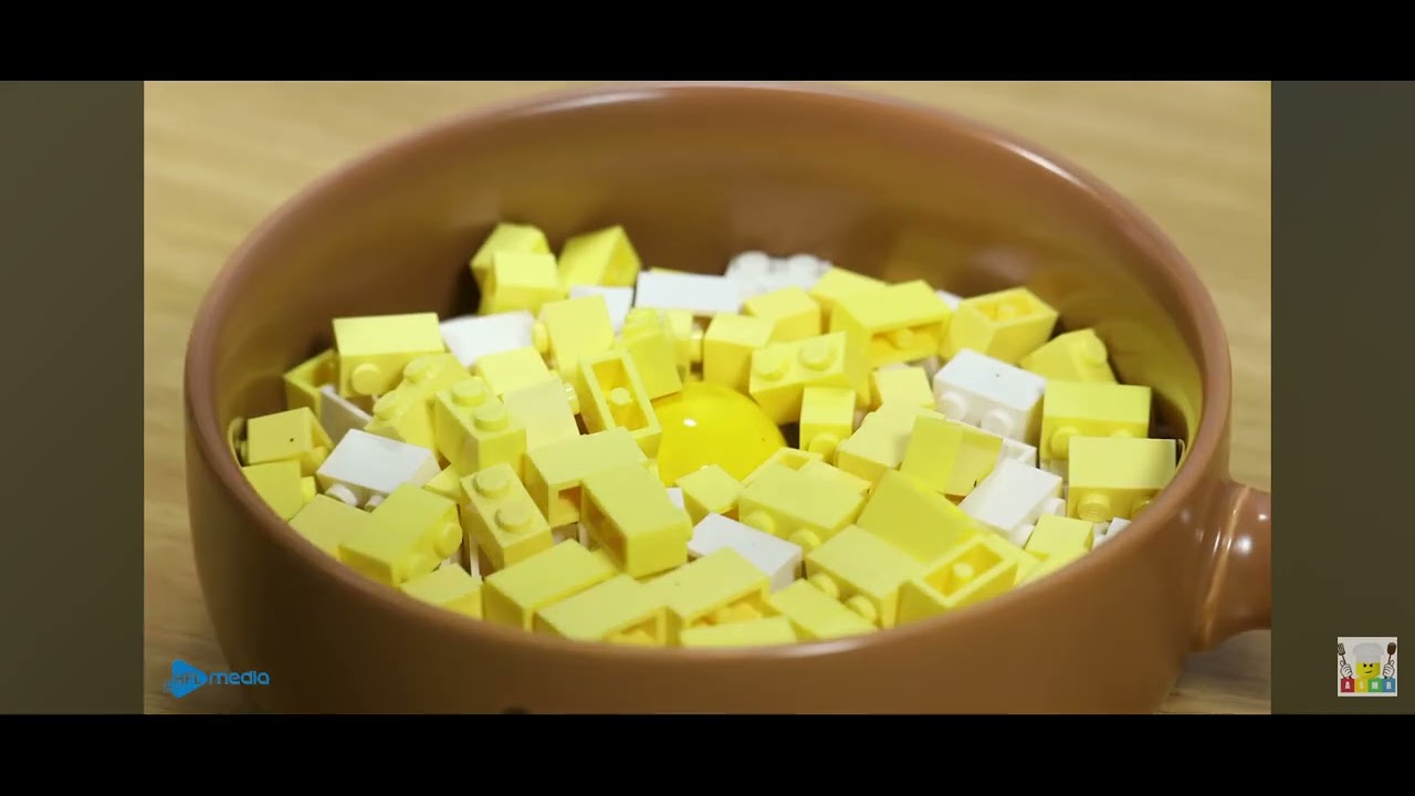 Koko reacts to Lego cooking.