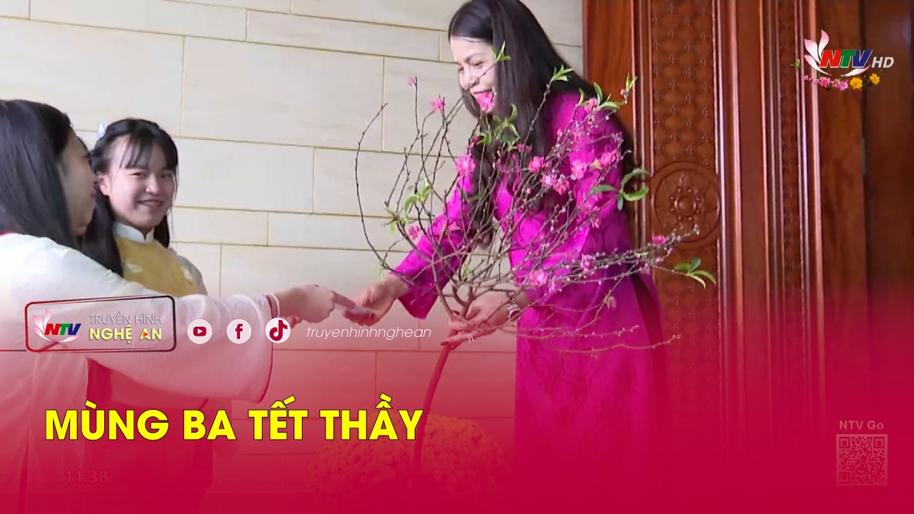 Mùng ba Tết thầy