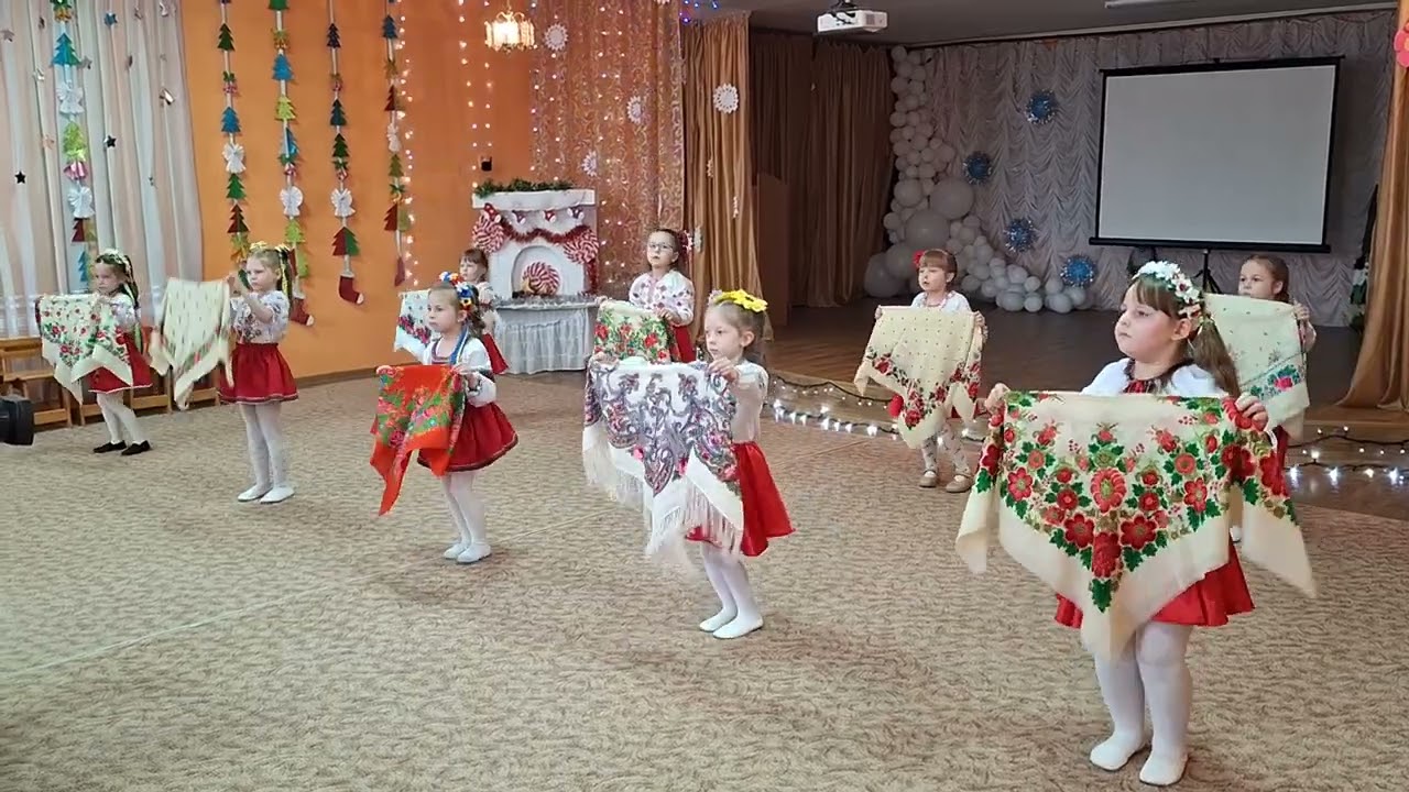 Танок з хустками. Патріотичні попурі(.Сила роду SLAVIA)