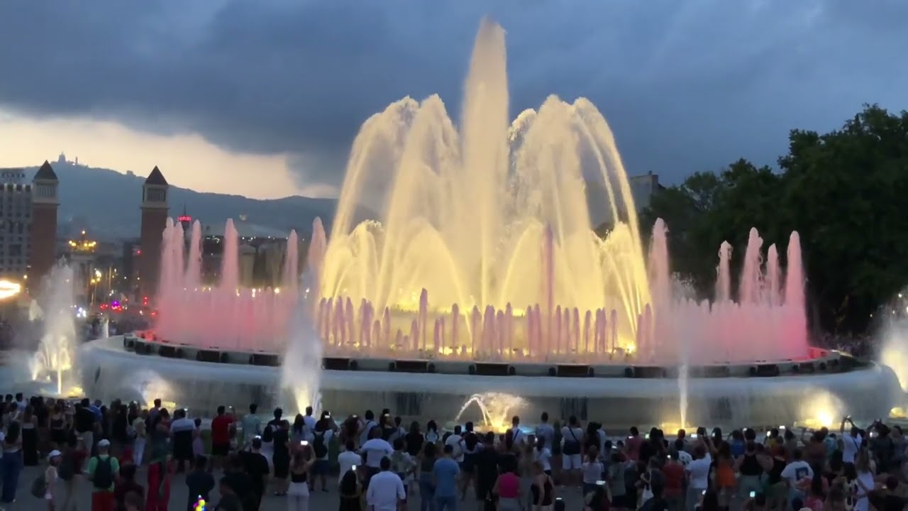 Fuente Mágica de Montjuic - Barcelona Fountain show