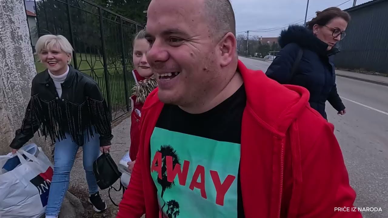 IDE HAMDO ZIVOTOM! GLADNI smo zaspali MILION puta a sad dijelimo! SVE PO MARKU NA BUVLJAKU