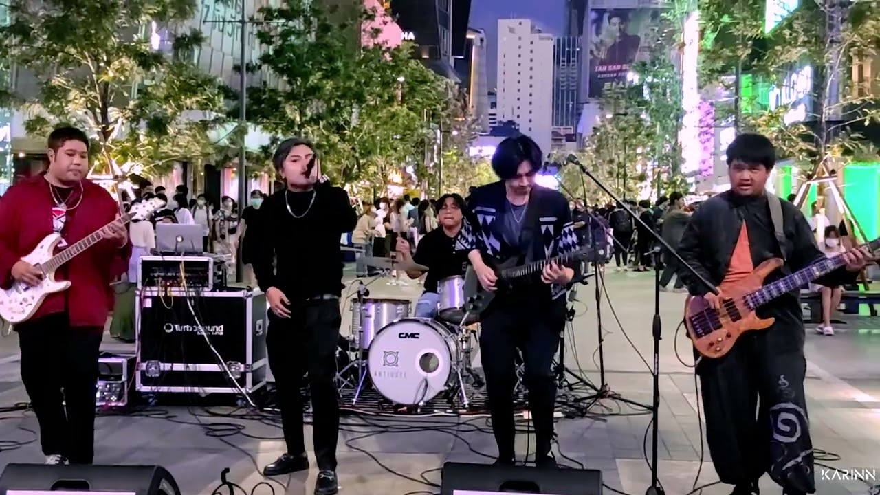แฟนใหม่หน้าคุ้น - Cover by KARINN [Live in Siam Walking Street]