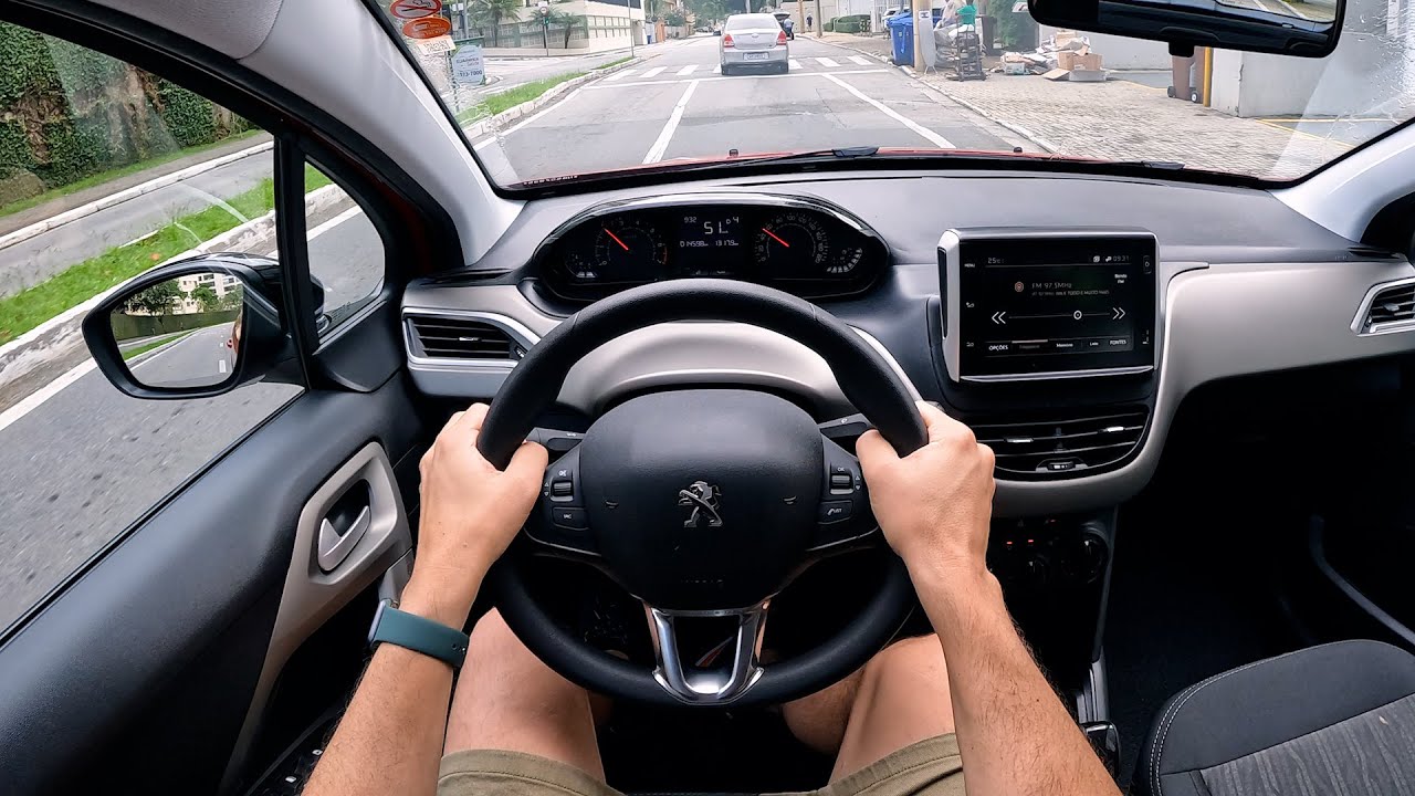 Peugeot 2008 Allure 1.6 2022 - POV #32