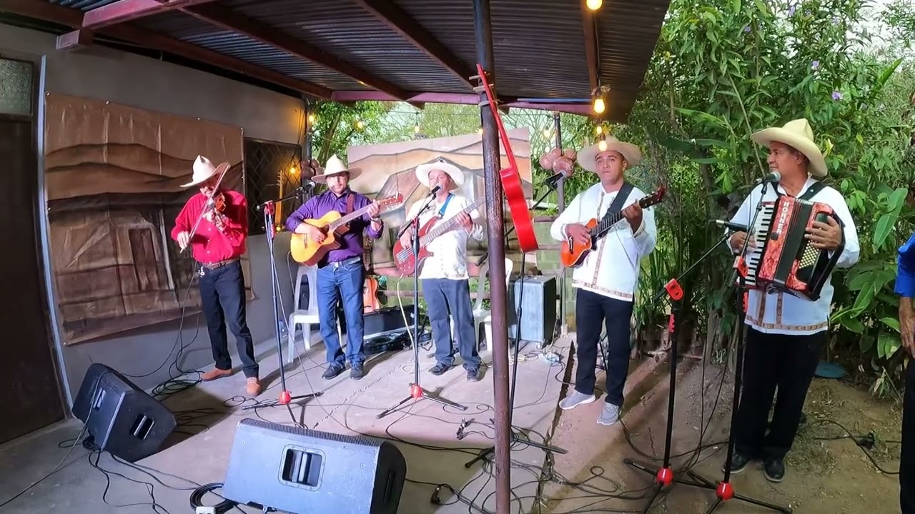 El grito del bolo original con los cachorros de Don Felipe Urrutia, recopilación de don Felipe U.