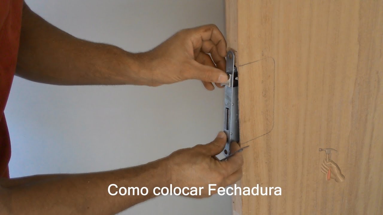 Como colocar Fechadura em Porta de Madeira
