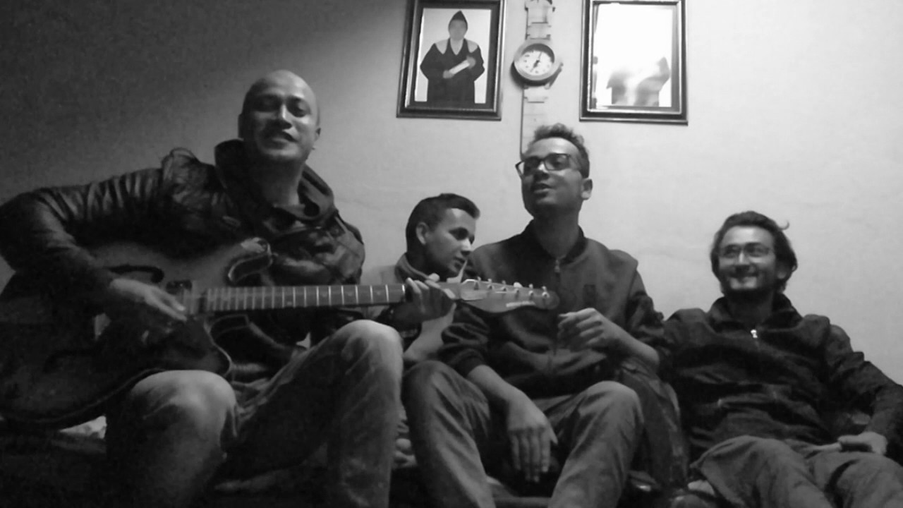 Samjhana Birsana/Aage aage topai ko gola - Mash Up