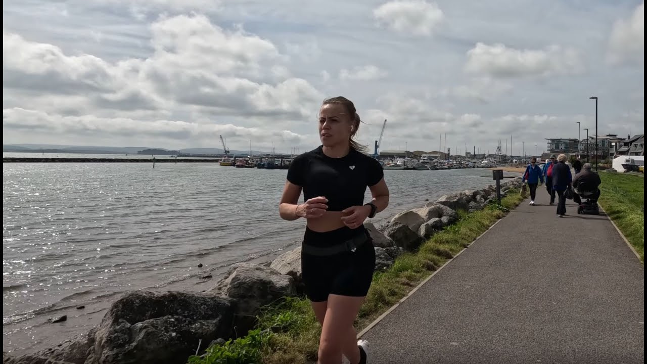 Walk through Poole Quay and Harbour on a lovely day in 4K