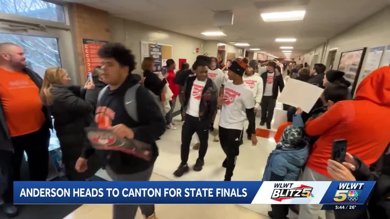 Anderson High School football team leaves for state championship