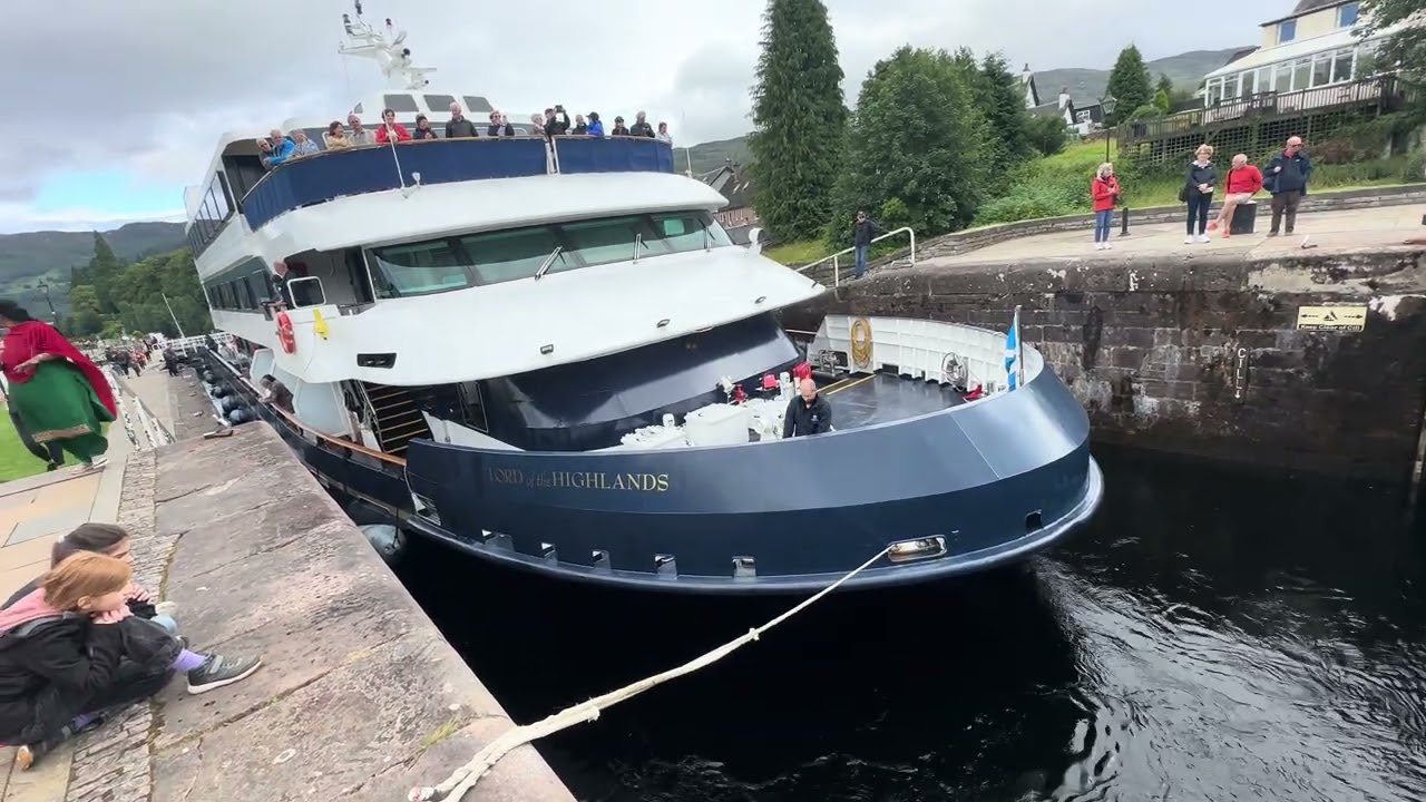 Fort Augustus & the Caledonian Canal – A Scenic Scottish Gem!