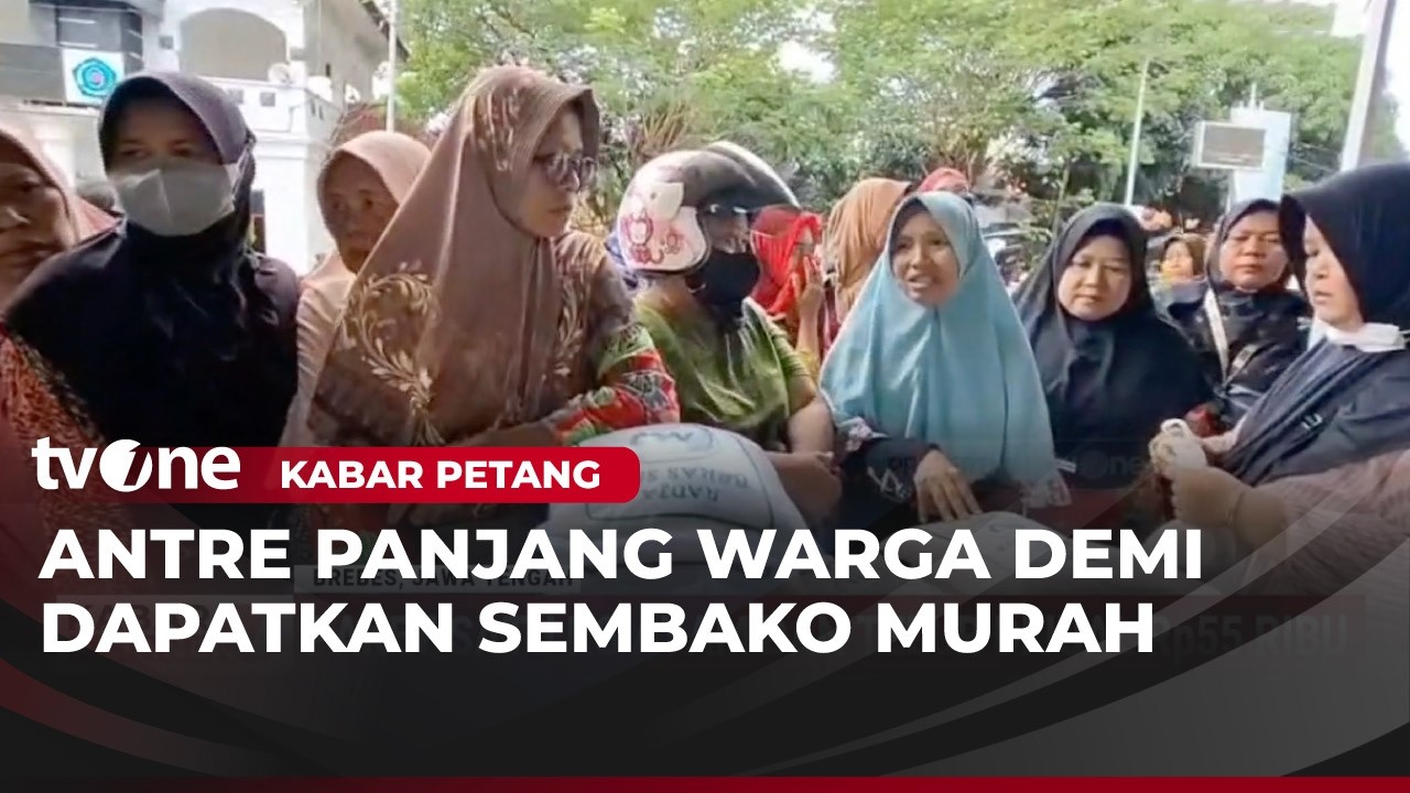 Warga Antre Panjang untuk Dapatkan Sembako Murah | Kabar Petang