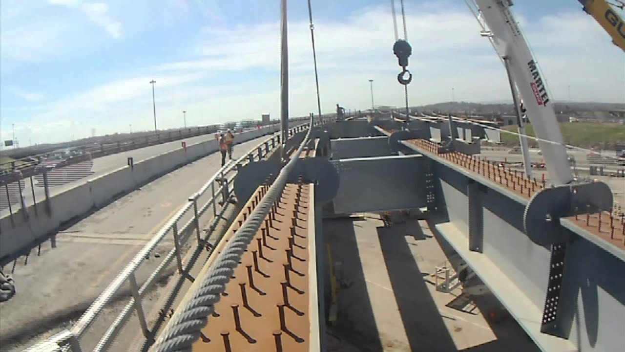 Construction d'un pont d'étagement pour l'échangeur des autoroutes 20 et 73