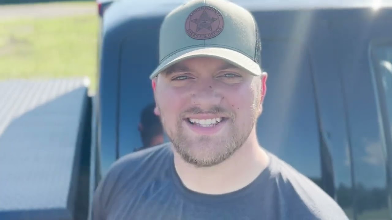 Seth Mills- Two Lanes, Two Hearts, One Beat (Official Music Video)