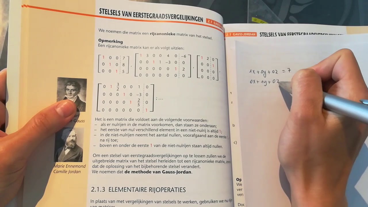 Verband tussen stelsels en matrices, rijcanonieke vorm en oplosbaarheid
