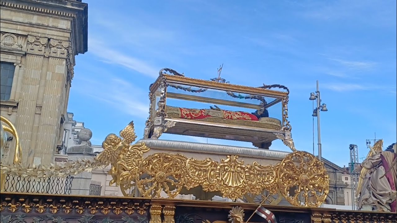 Señor Sepultado, Cristo del Amor de Santo Domingo por su paso en la Catedral Metropolitana 2025