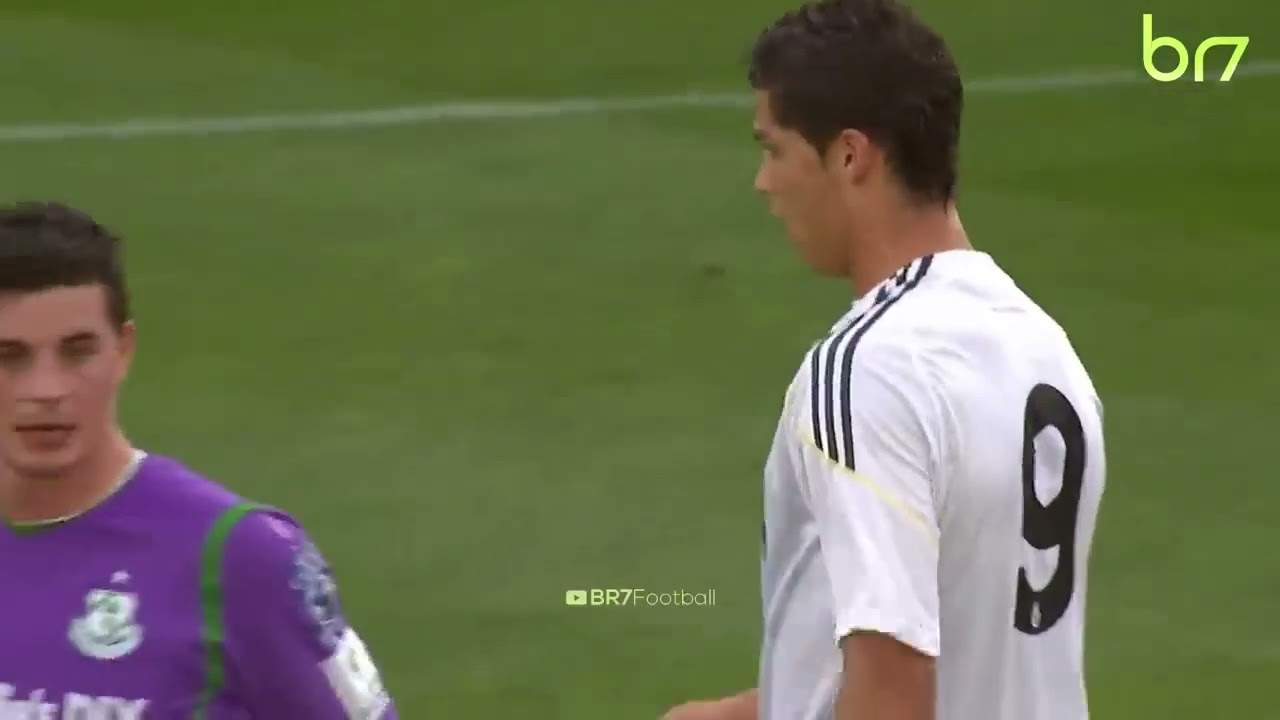 Le premier match de Christiano Ronaldo avec le Real Madrid en 2009.