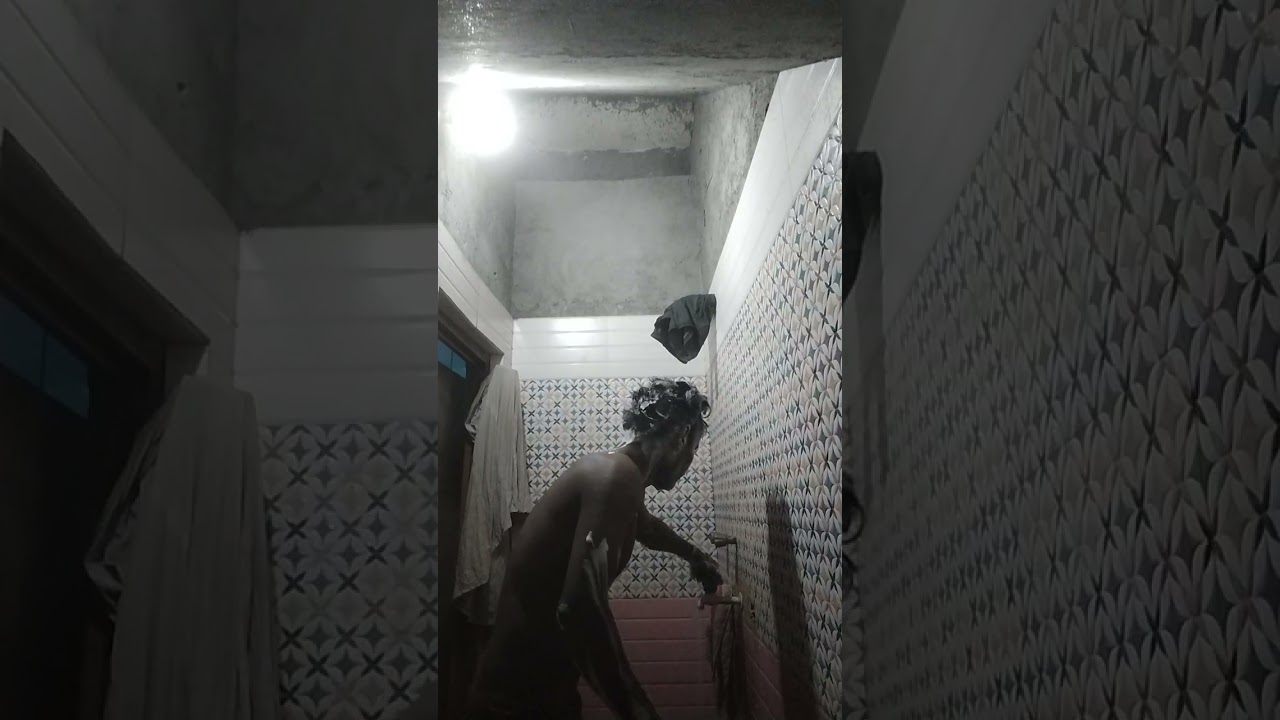 सर्दियों में कैसे नहाएं पूरी कॉमेडी वीडियो देखें मजा आ जाएगा चैनल को लाइक सब्सक्राइब और शेयर भी करना