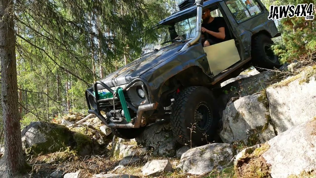 Nissan Patrol rock climb Offroad 240907