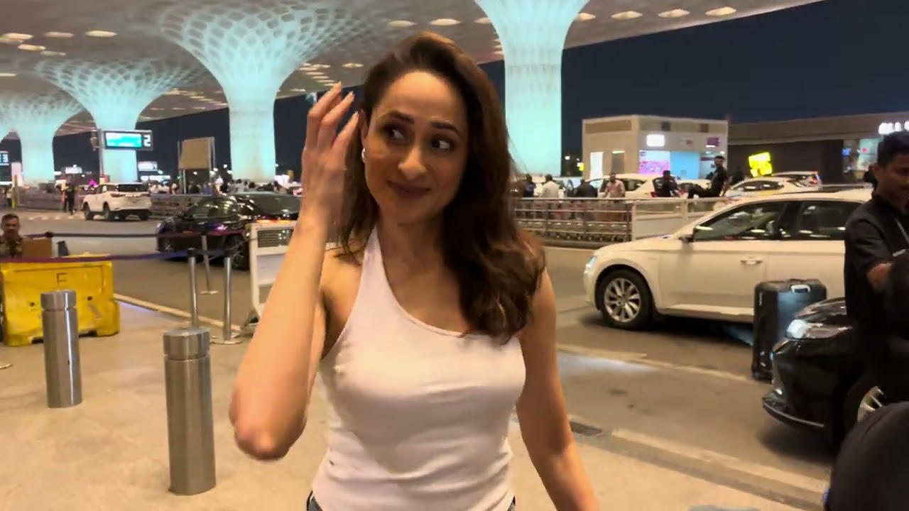 PRAGYA JAISWAL SPOTTED AT AIRPORT #pragyajaiswal