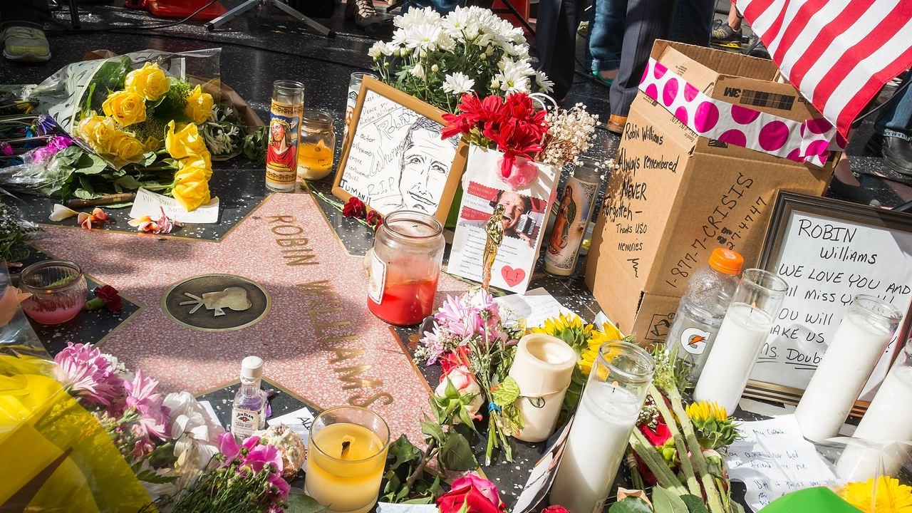 Death and Social Networks: The New (Lack of) Etiquette