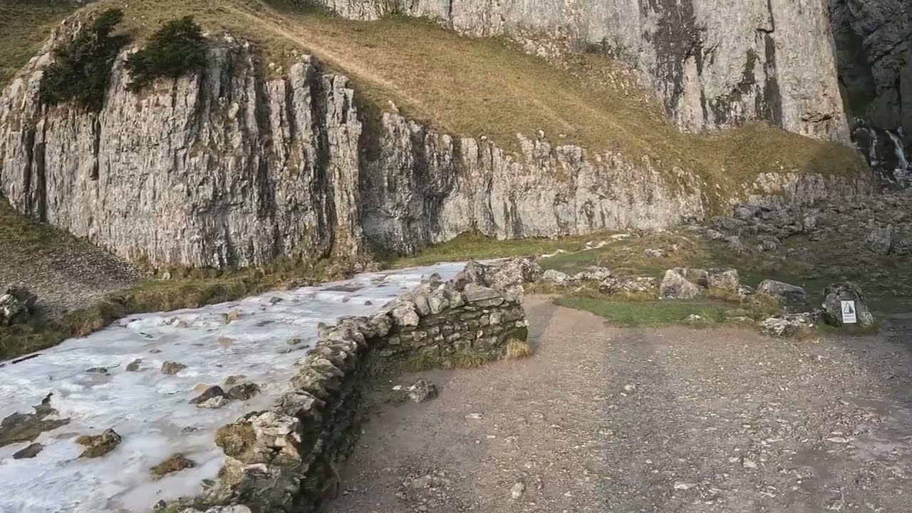 Into the Valley of Gordale Scar , The Dales , Jan 2026 frozen.