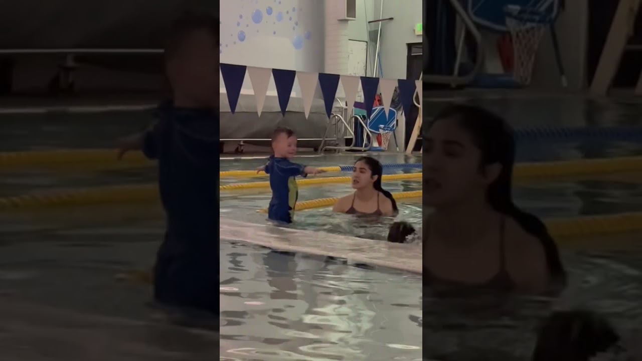 Toddler swim lesson 