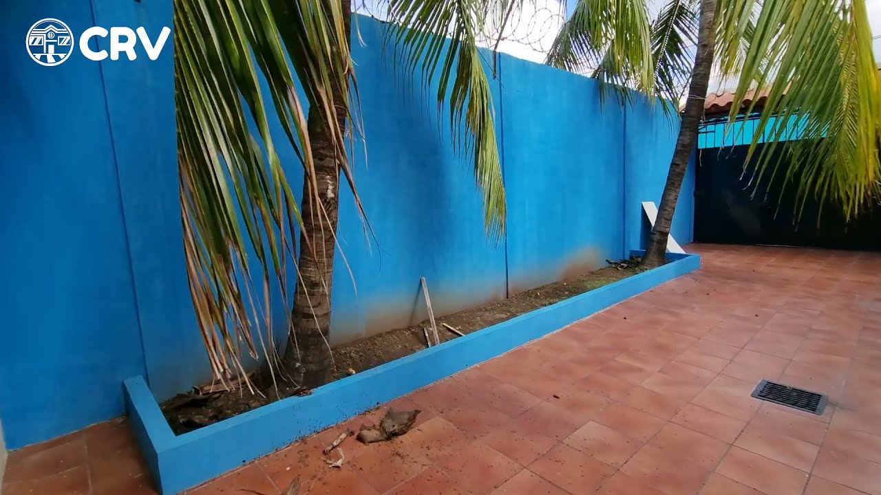 casa en CIUDAD VERSAILLES  RECIEN REMODELADA | CRV EL SALVADOR NO DISPONIBLE