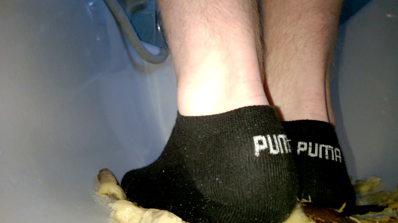 Crush bananas in puma socks