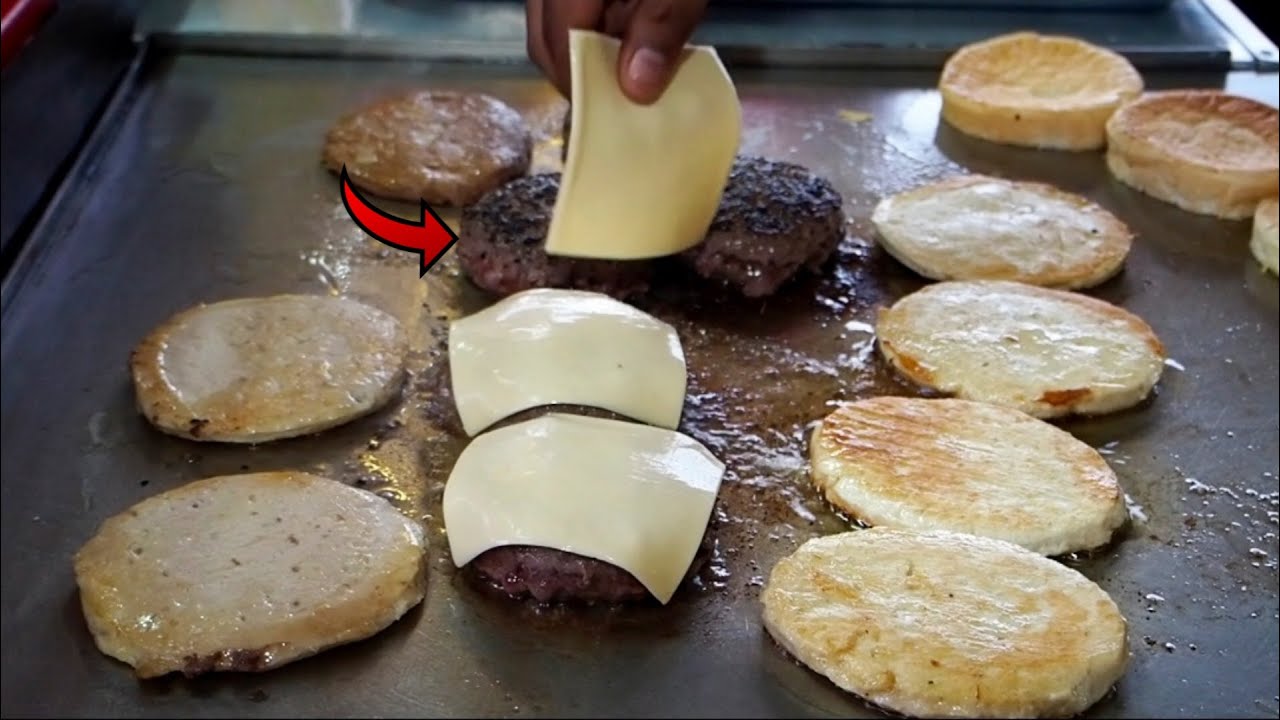 Amazing taste of BURGER WAGYU KAYANGAN - Malaysian Street Food