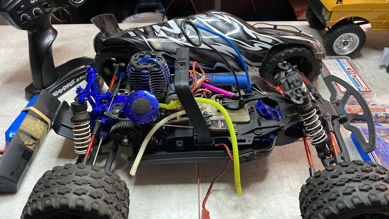 Upgraded Traxxas Jato 3.3 that needs work - Repair and nitro RC Chat Wrenching LIVE