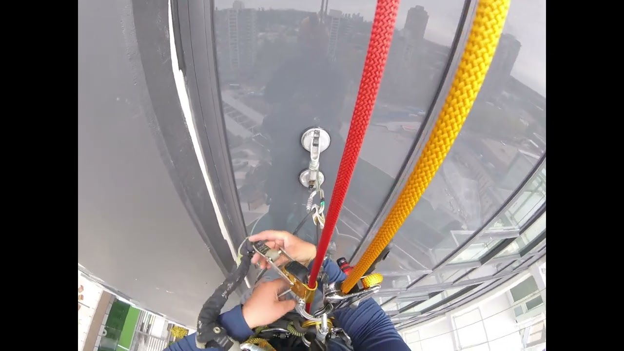 Rope transfer and caulking Rope access 2024